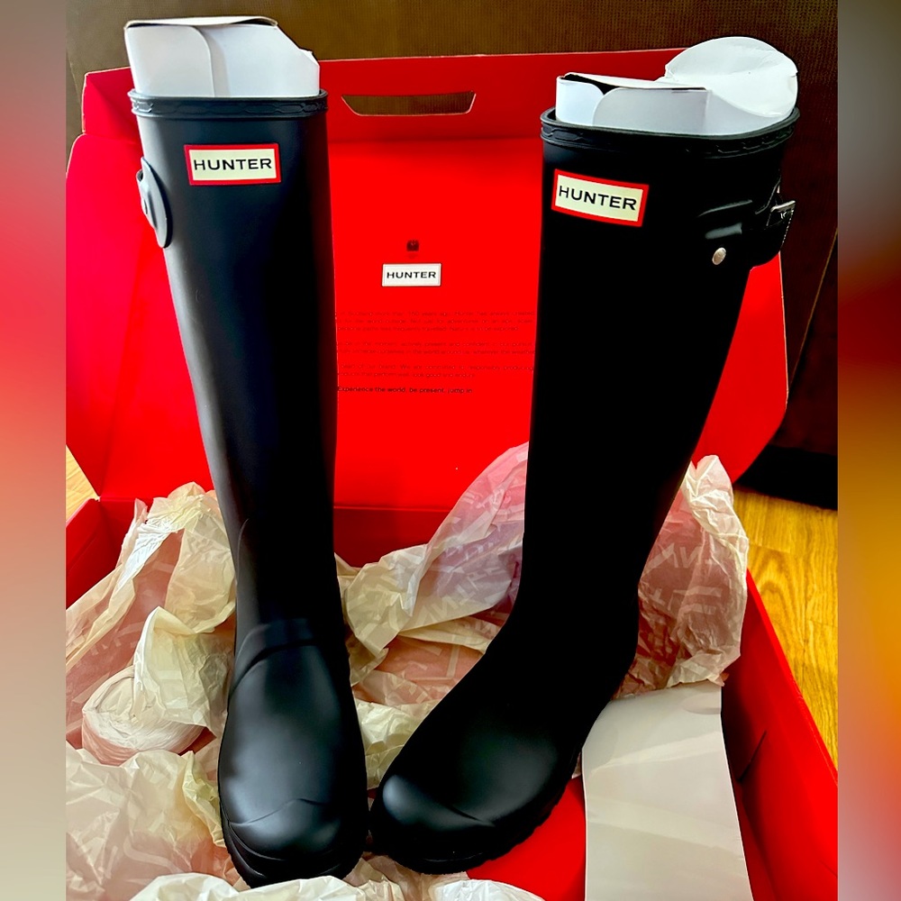 Hunter Women’s Original Tall rain boots size 10 Brand New in Box
